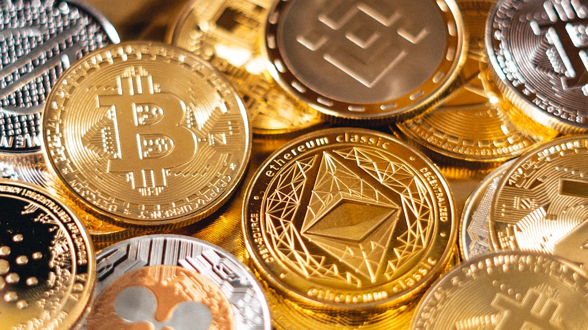 2026年8月25日幣圈日報|BTC 觸及 80,000 美元寫三個月新高、空單 24 小時爆倉 2.2 億美元、ETF 週一吸金 4.92 億美元、Zcash 八年新高、傑克森洞年會倒數